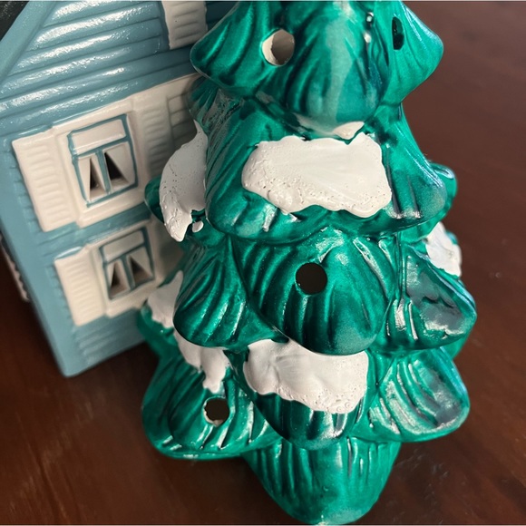 Dept 56 Snow Village Blue Springfield House with tree 1987 Retired 1980’s - Picture 4 of 11